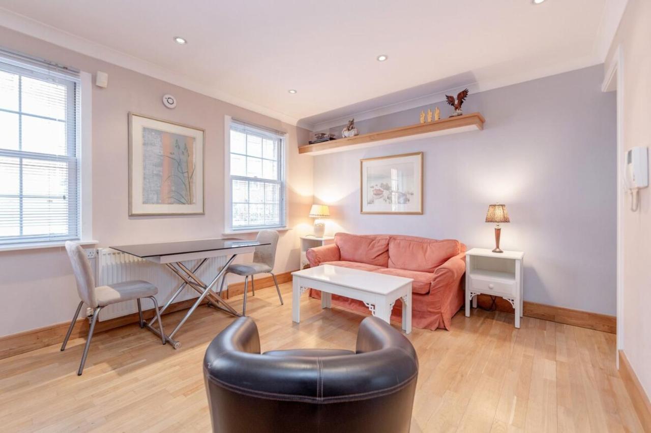 Beautiful Spacious 1Bd Flat In Victoria London Exterior foto